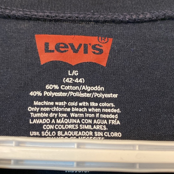 Navy blue Levi’s Tee - Picture 3 of 4